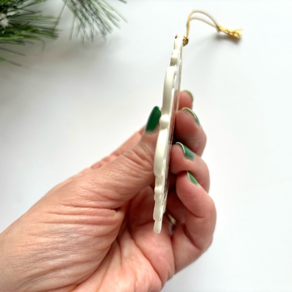 90s Christmas ornament Wedgwood Peter Rabbit porcelain ornament 1995 Y2K - Picture 4 of 4